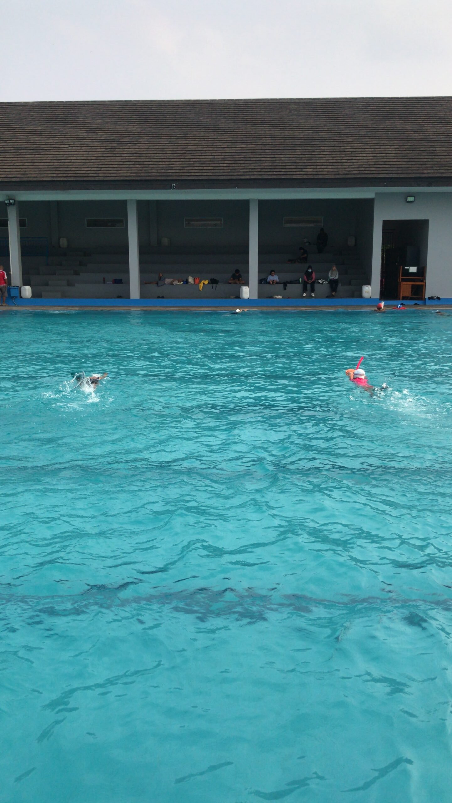 Pertajam Kayuhan, Perkuat Power! Embun Pagi Swimming Club Gaspol Di Kolam Renang Malahayati Cilangkap