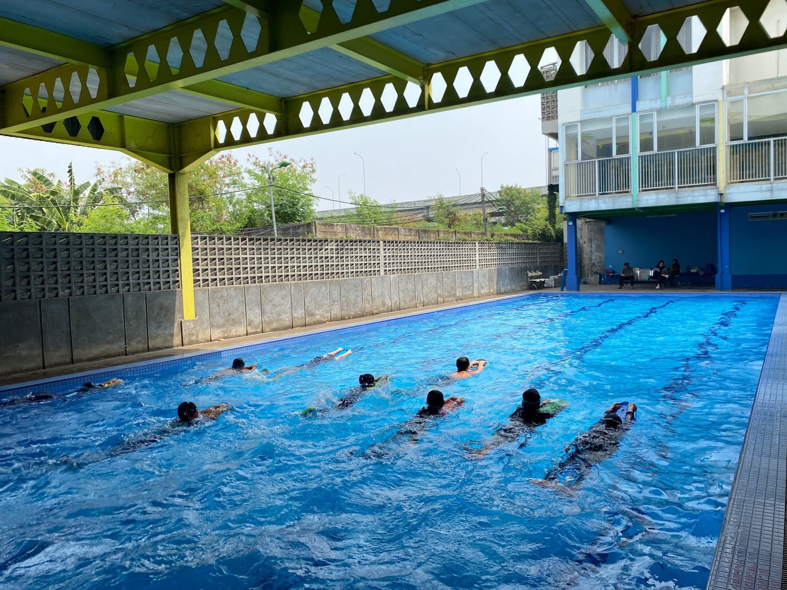 12 Atlet Semi Progresif Embun Pagi Swimming Club Digenjot Kecepatan Kaki, Latihan Minggu Pagi Jadi Ajang Uji Ketangguhan